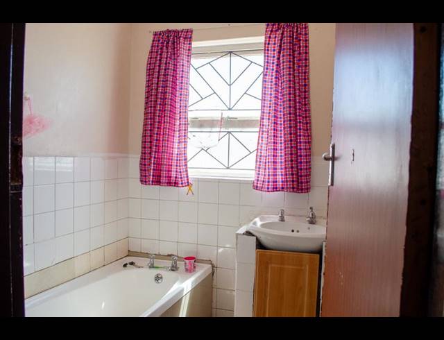 3 BEDROOM HOUSE FOR SALE IN EASTRIDGE